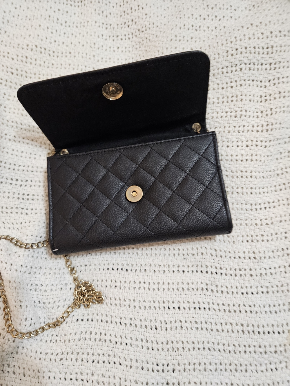 Quilted Black Crossbody Wallet with Gold Chain